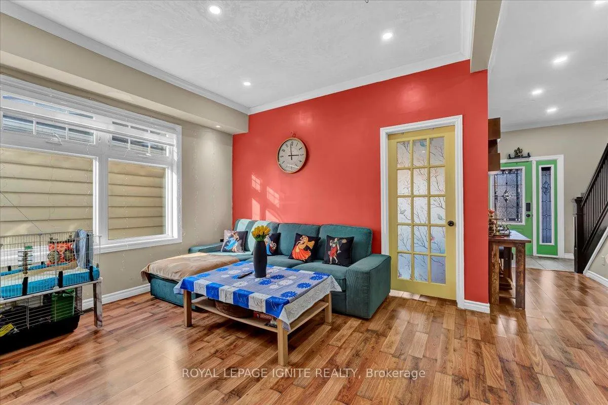 Photo 9 of 80 Albany Avenue, Hamilton, Gibson — HOMEH