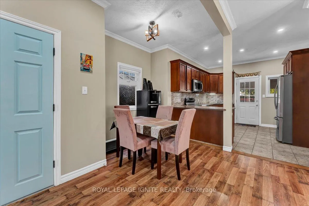 Photo 11 of 80 Albany Avenue, Hamilton, Gibson — HOMEH