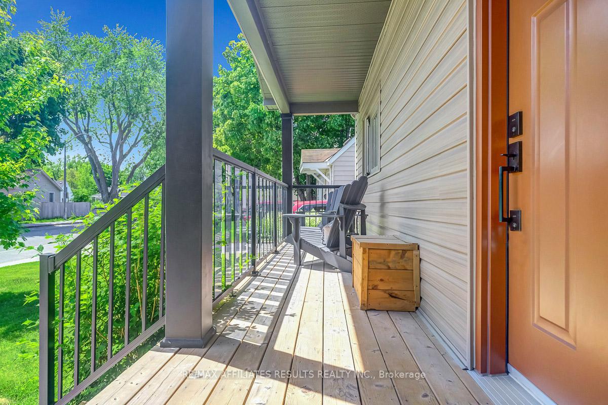 Photo 12 of 23 Tunis Avenue, Ottawa, Carlington — HOMEH