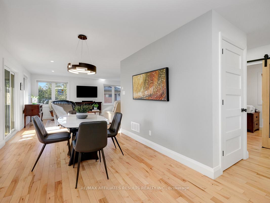 Photo 10 of 23 Tunis Avenue, Ottawa, Carlington — HOMEH