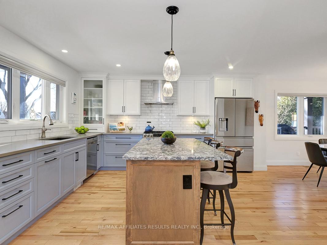 Photo 11 of 23 Tunis Avenue, Ottawa, Carlington — HOMEH