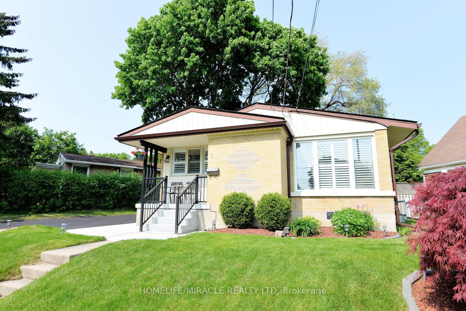 Photo 3 of 5 Lincoln Crescent, Guelph, St. George's — HOMEH