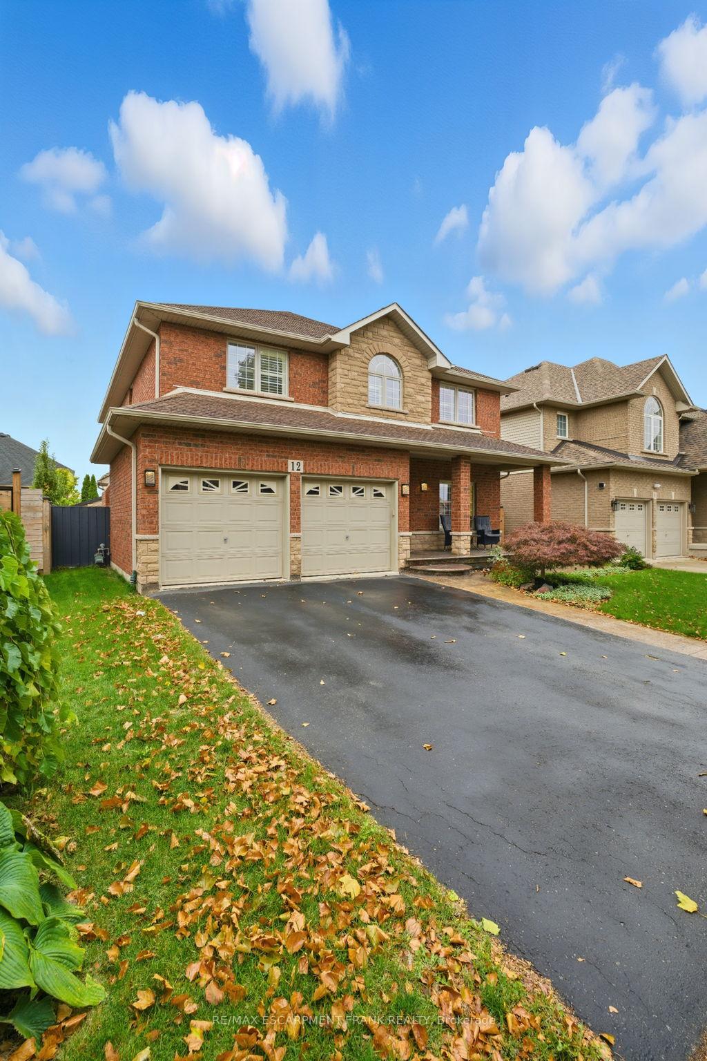 Photo 1 of 12 Hannon Crescent, Hamilton, Rural Glanbrook — HOMEH