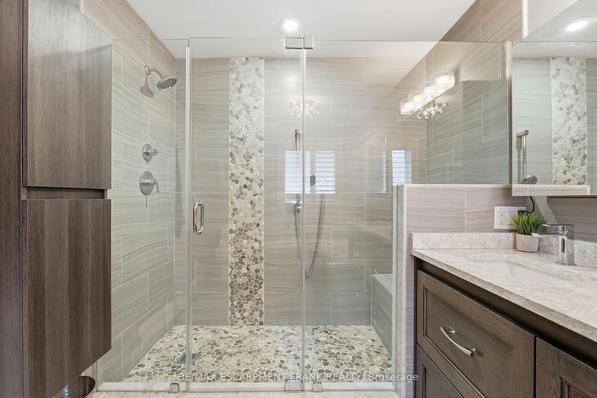Photo 28 of 12 Hannon Crescent, Hamilton, Rural Glanbrook — HOMEH