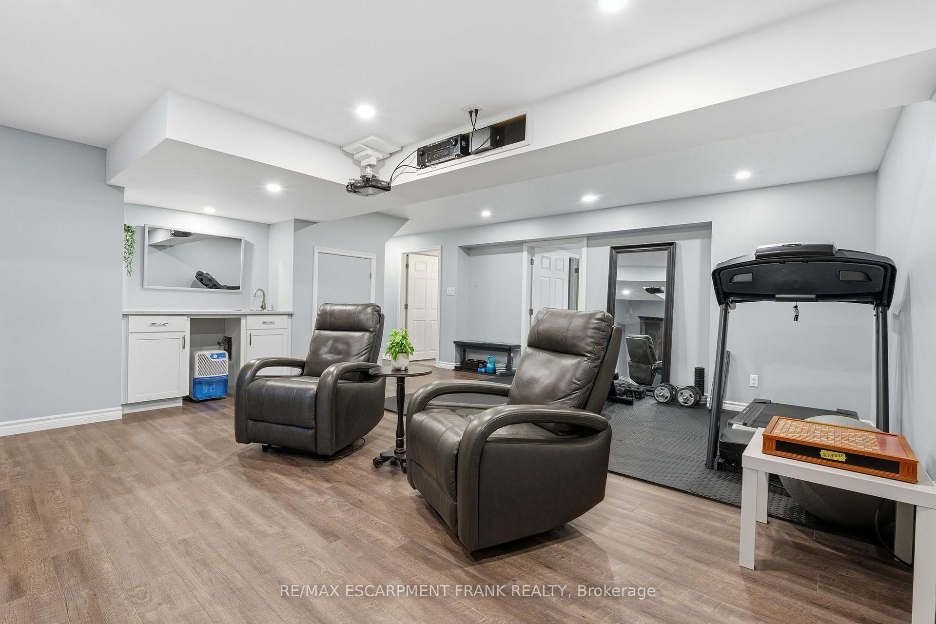 Photo 38 of 12 Hannon Crescent, Hamilton, Rural Glanbrook — HOMEH