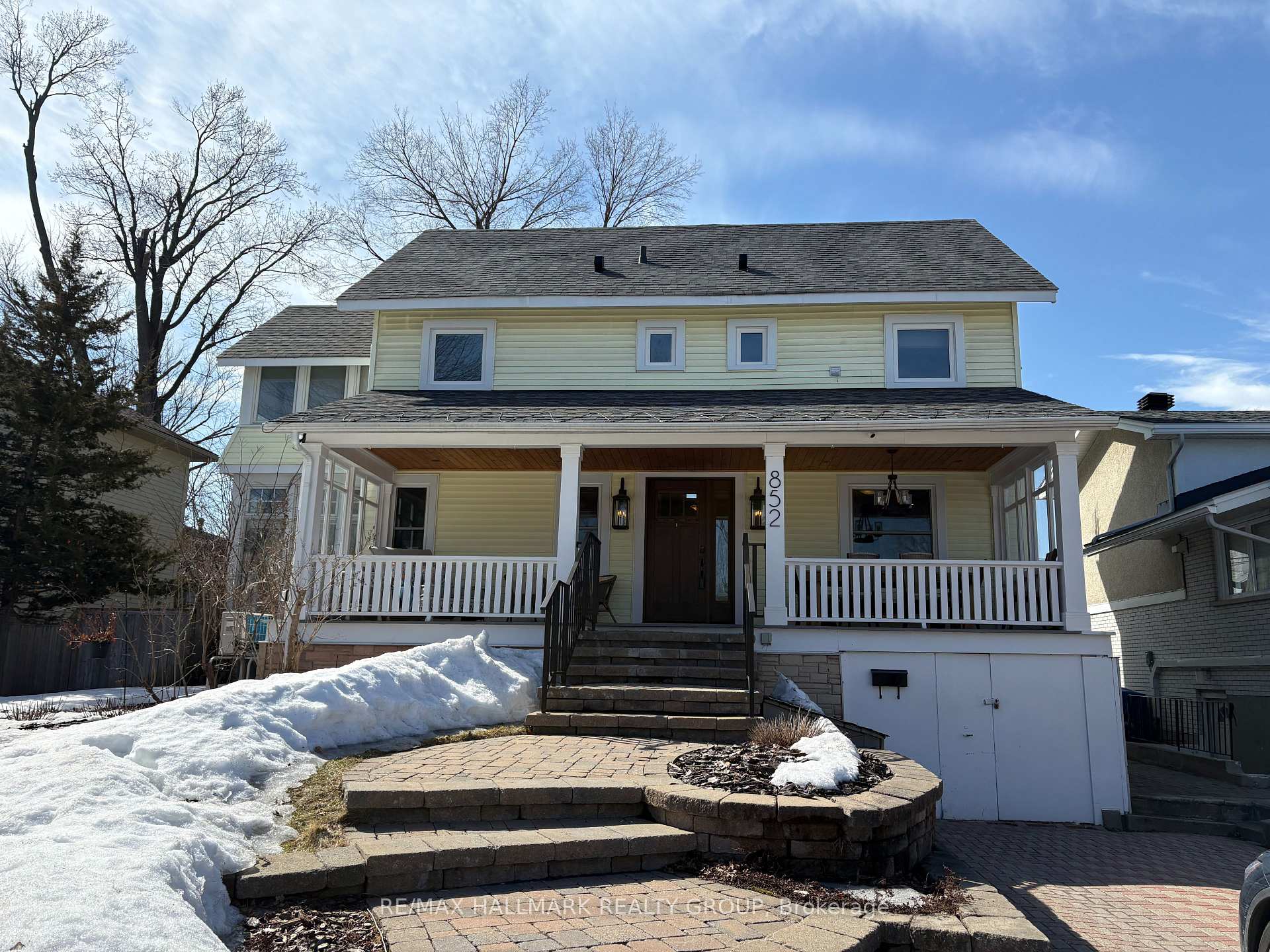 Front of 852 Forest Street