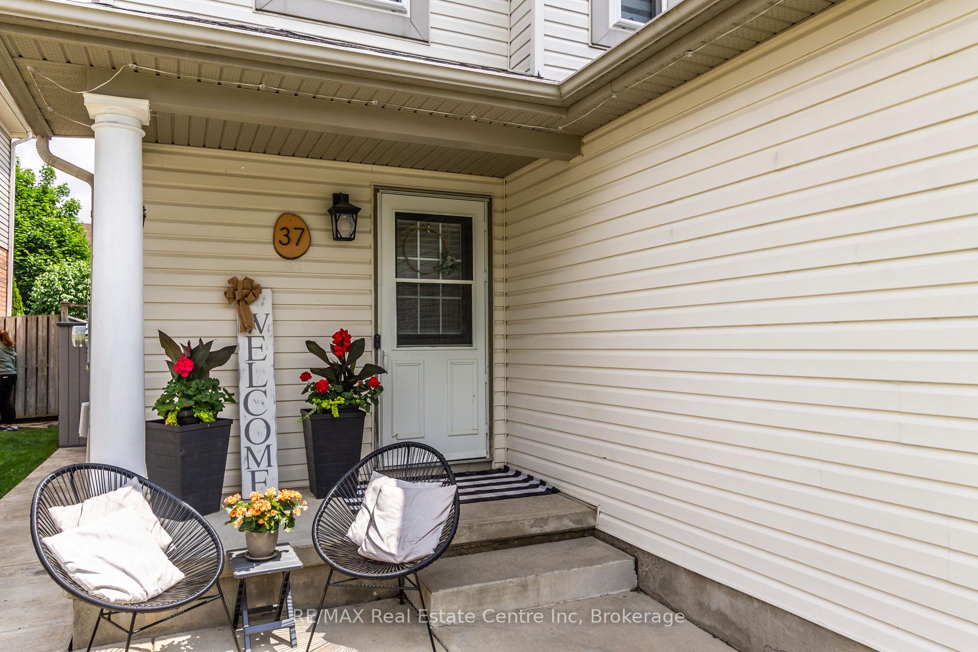 Photo 3 of 37 Swift Crescent, Guelph, Grange Road — HOMEH