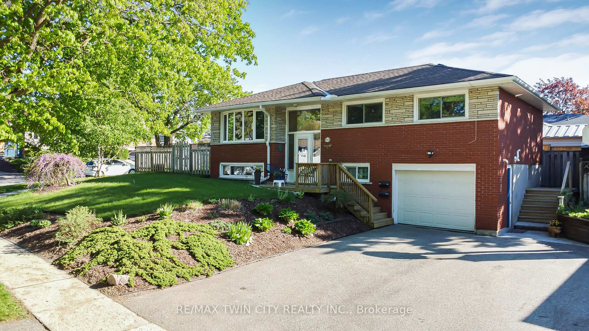 Photo 1 of 36 Nicklin Crescent, Guelph, Riverside Park — HOMEH