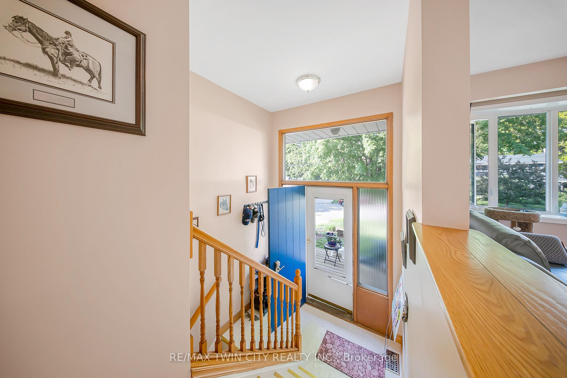 Photo 7 of 36 Nicklin Crescent, Guelph, Riverside Park — HOMEH