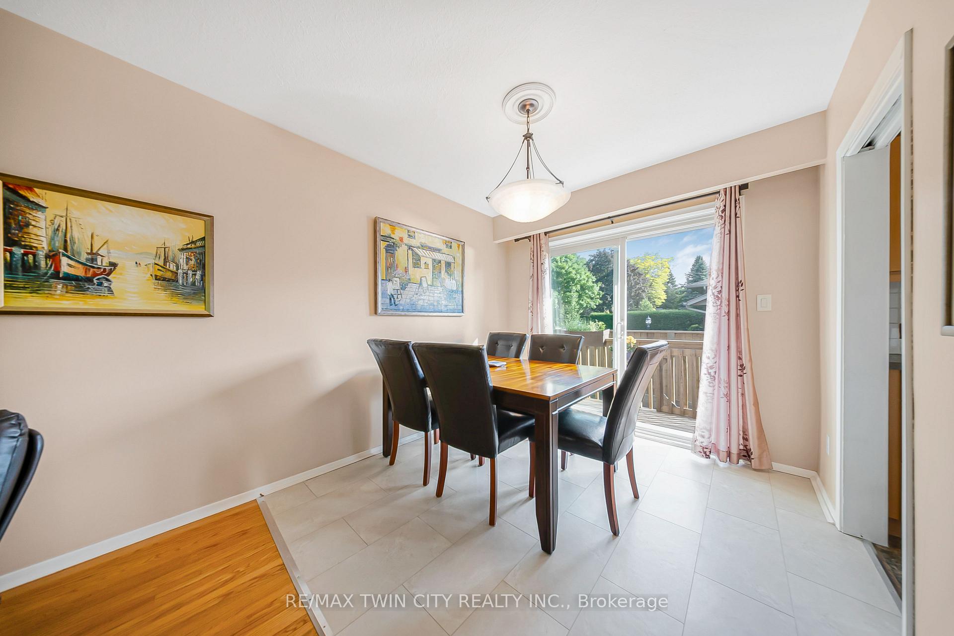 Photo 11 of 36 Nicklin Crescent, Guelph, Riverside Park — HOMEH
