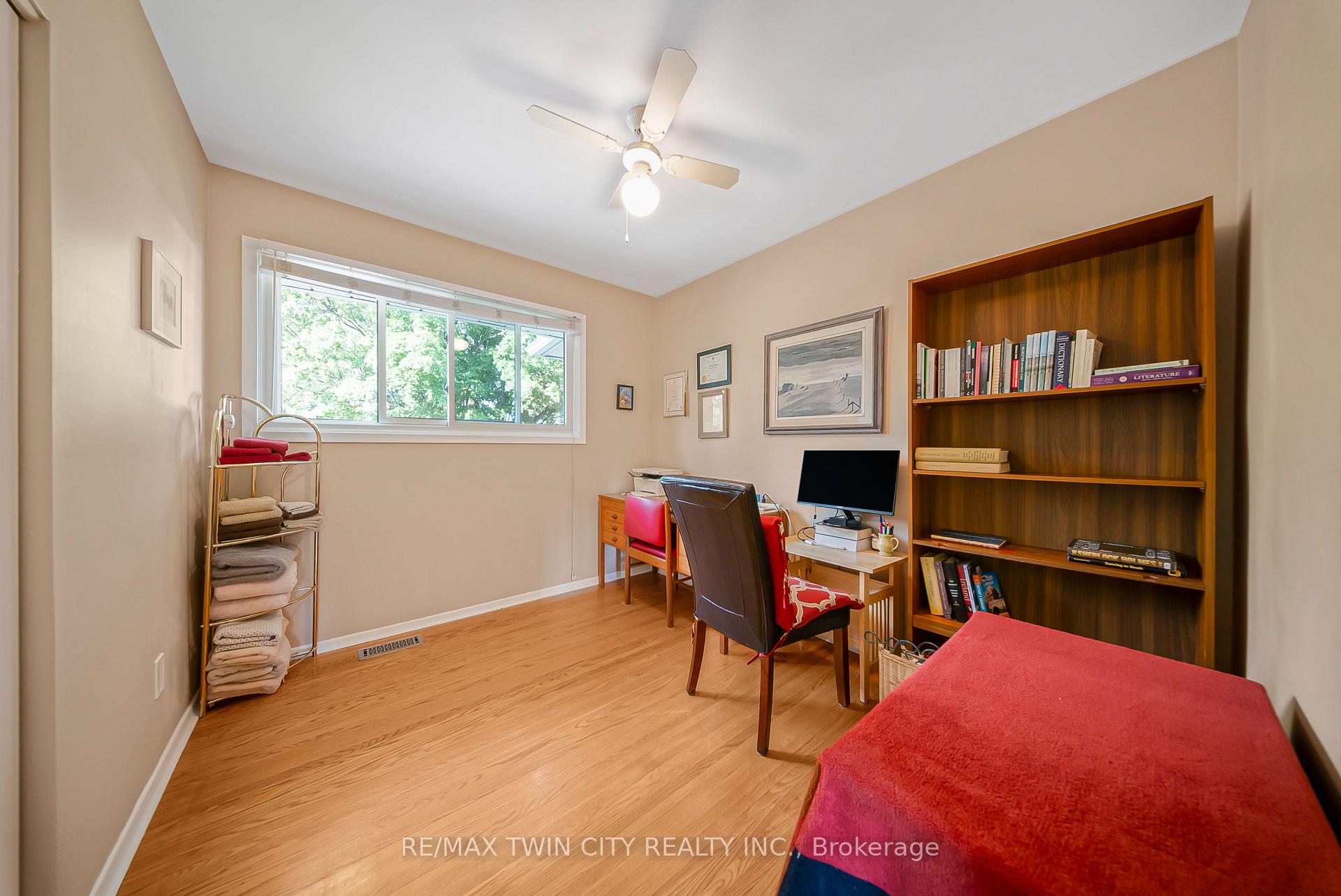 Photo 21 of 36 Nicklin Crescent, Guelph, Riverside Park — HOMEH