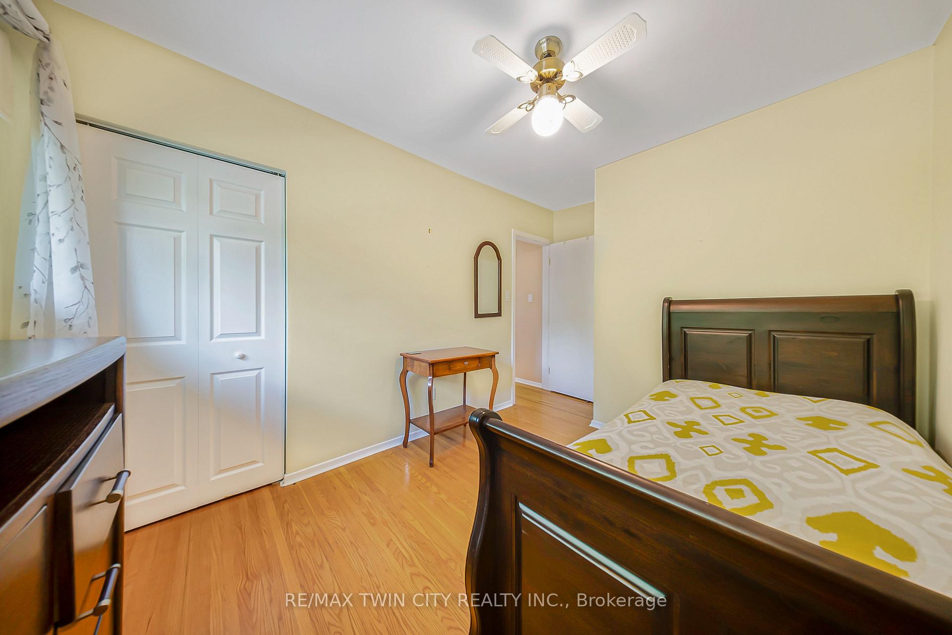 Photo 23 of 36 Nicklin Crescent, Guelph, Riverside Park — HOMEH