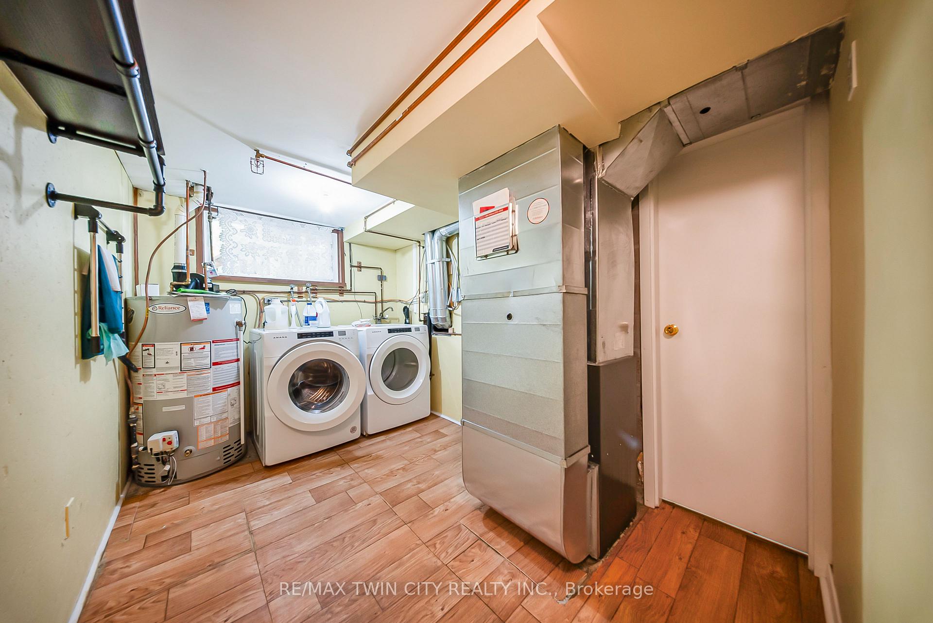 Photo 25 of 36 Nicklin Crescent, Guelph, Riverside Park — HOMEH