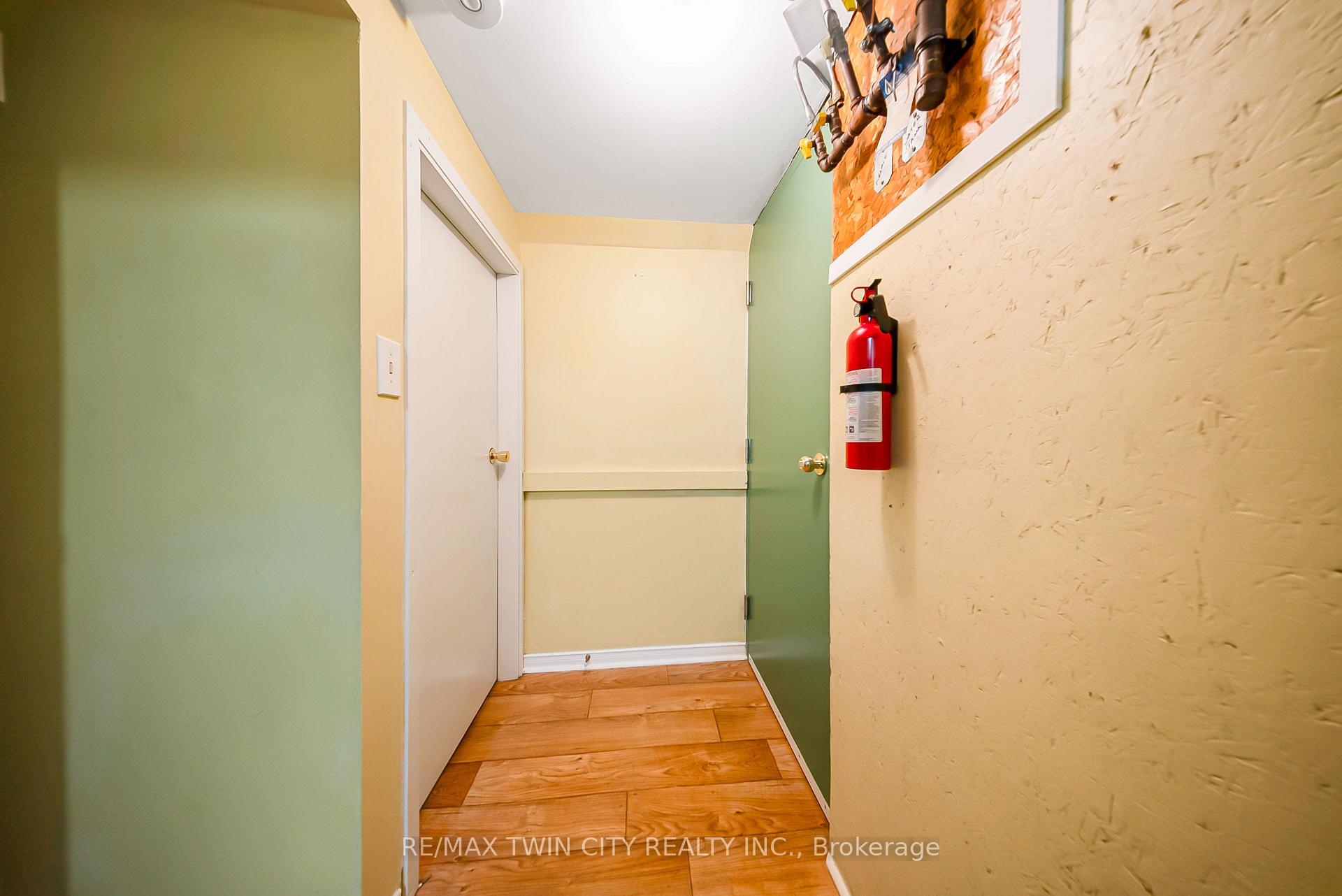 Photo 26 of 36 Nicklin Crescent, Guelph, Riverside Park — HOMEH