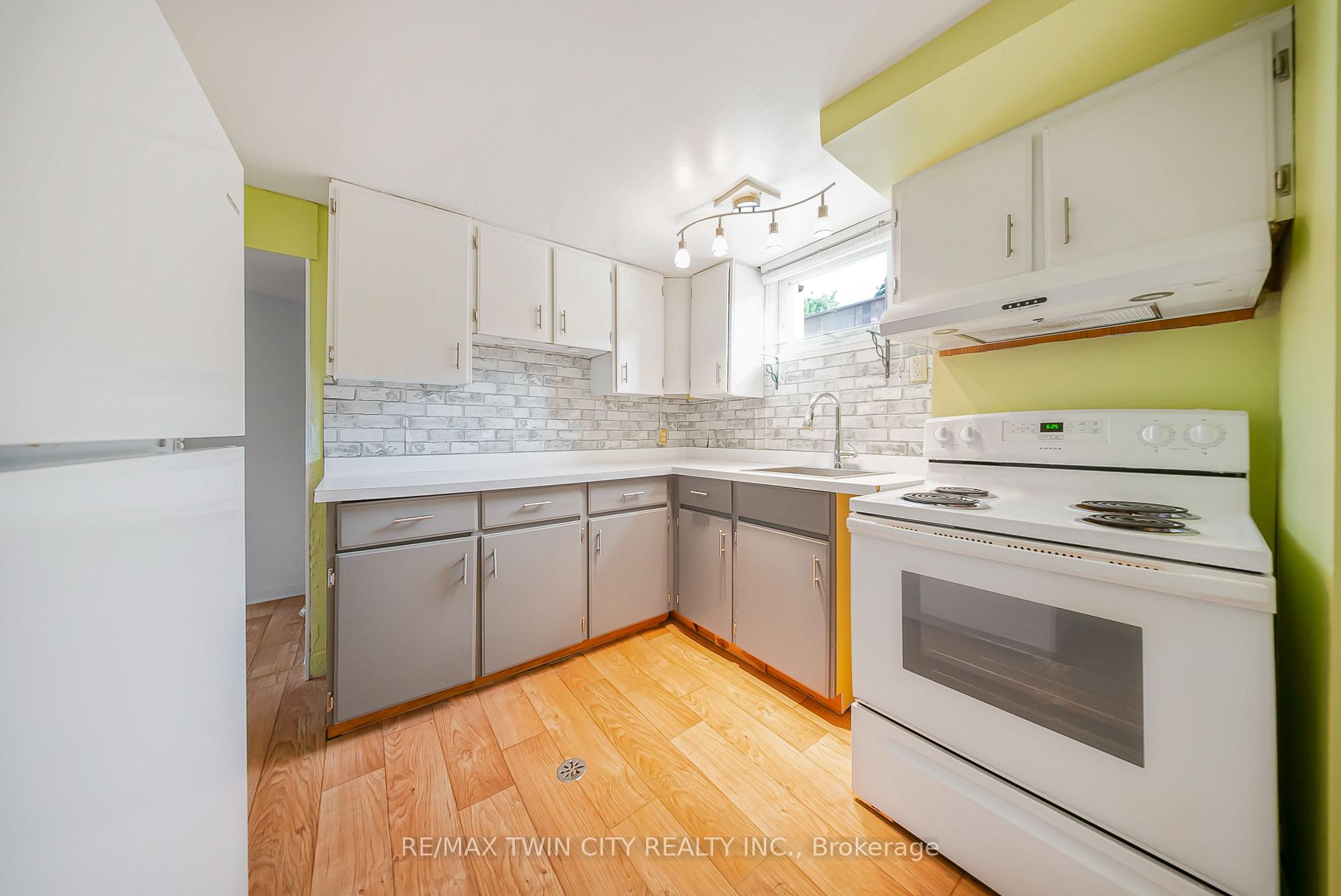 Photo 27 of 36 Nicklin Crescent, Guelph, Riverside Park — HOMEH