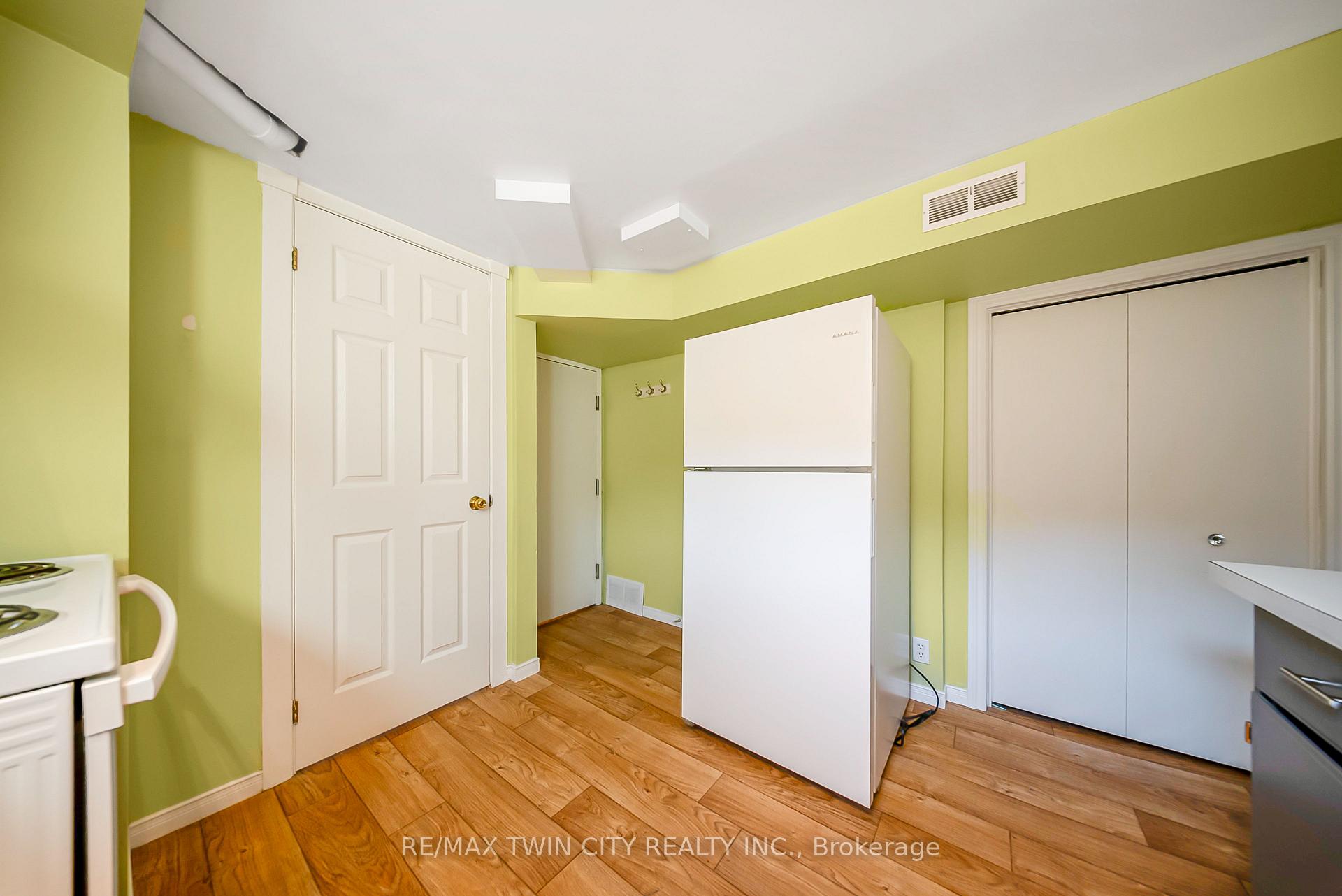 Photo 28 of 36 Nicklin Crescent, Guelph, Riverside Park — HOMEH
