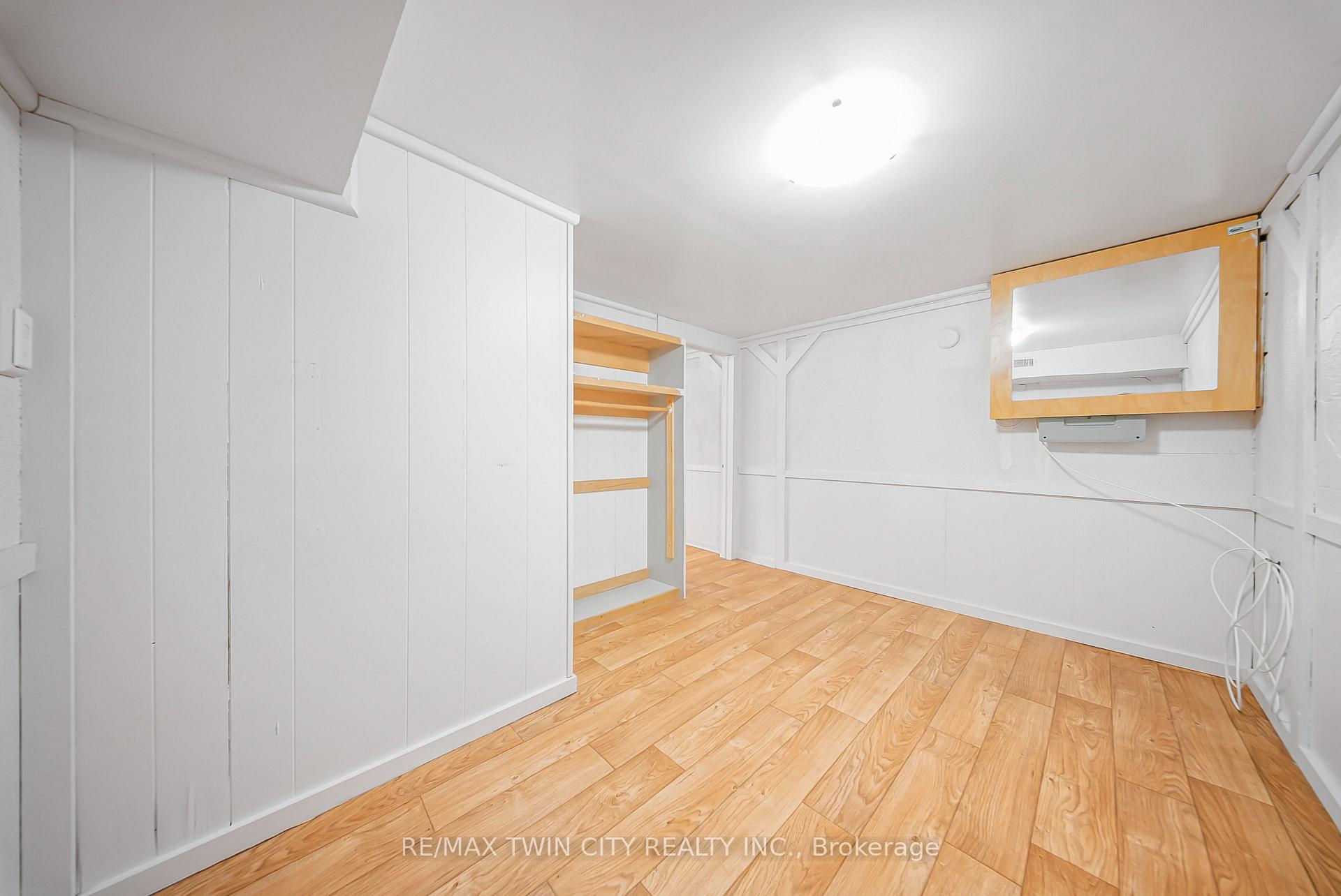 Photo 34 of 36 Nicklin Crescent, Guelph, Riverside Park — HOMEH