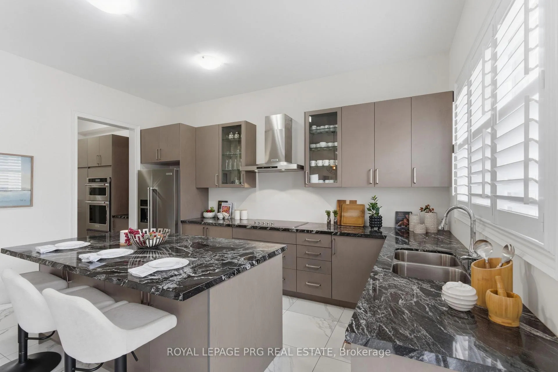 Photo 7 of 61 Cattail Crescent, Hamilton, Waterdown — HOMEH