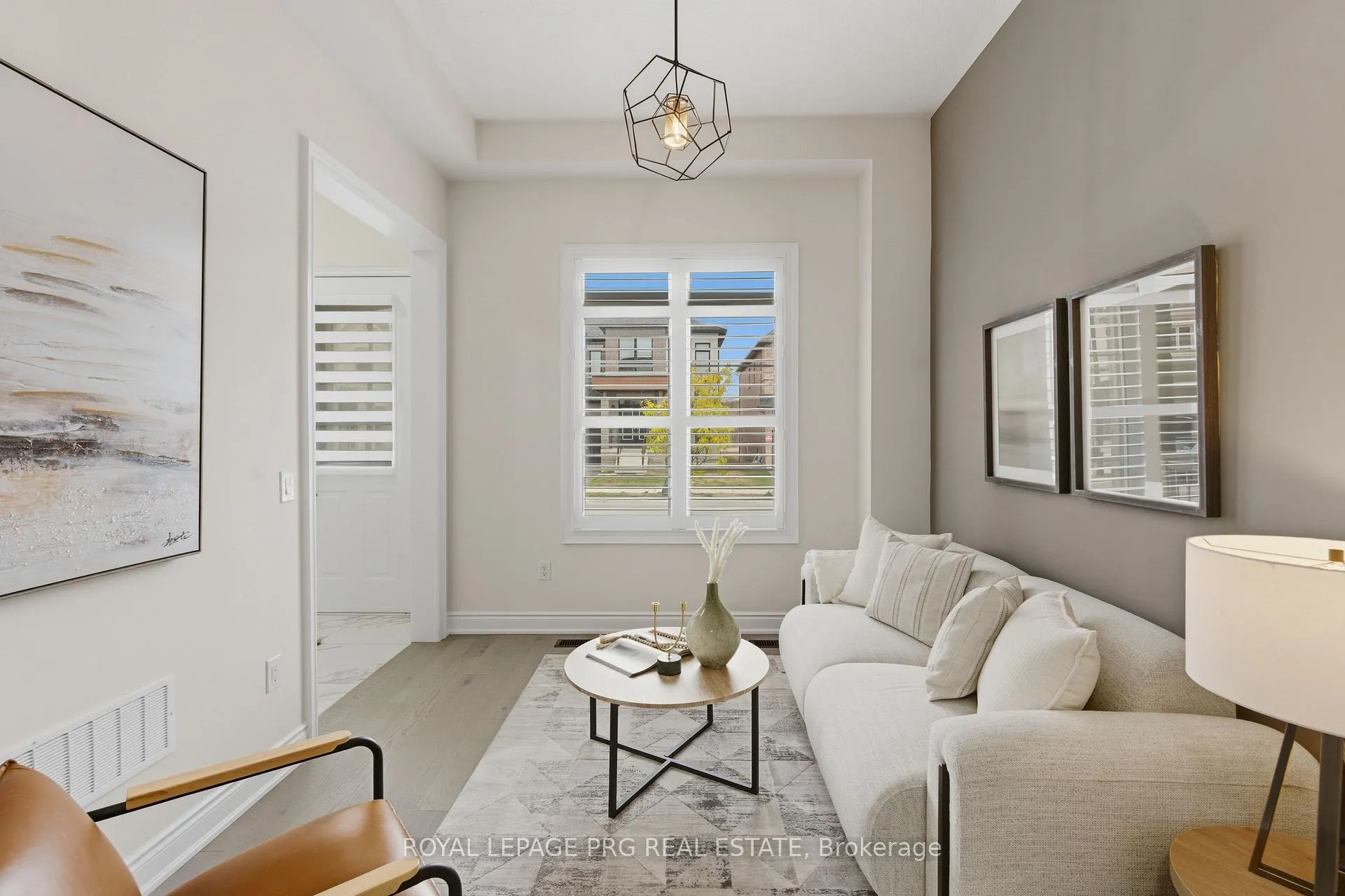 Photo 11 of 61 Cattail Crescent, Hamilton, Waterdown — HOMEH