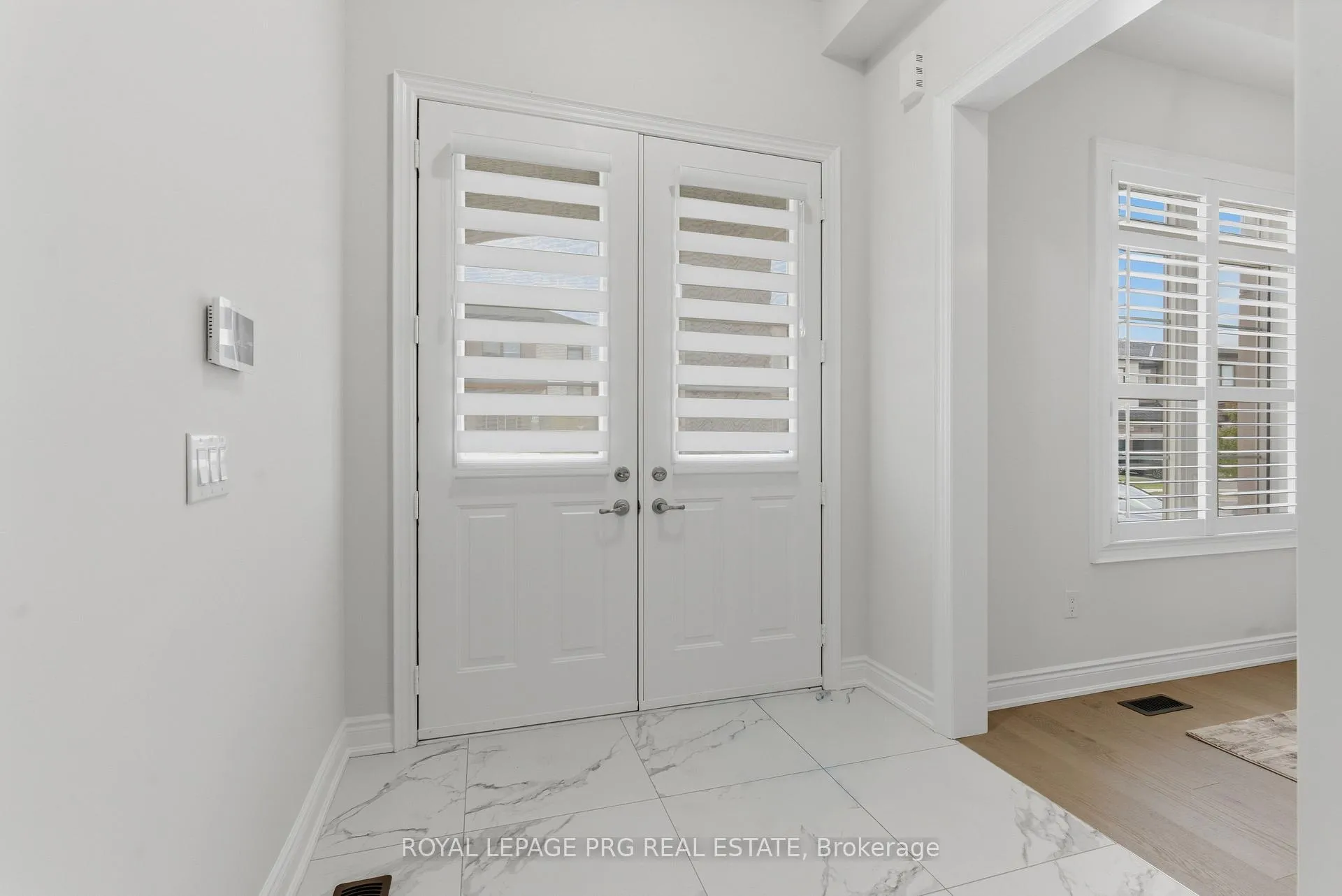 Photo 13 of 61 Cattail Crescent, Hamilton, Waterdown — HOMEH