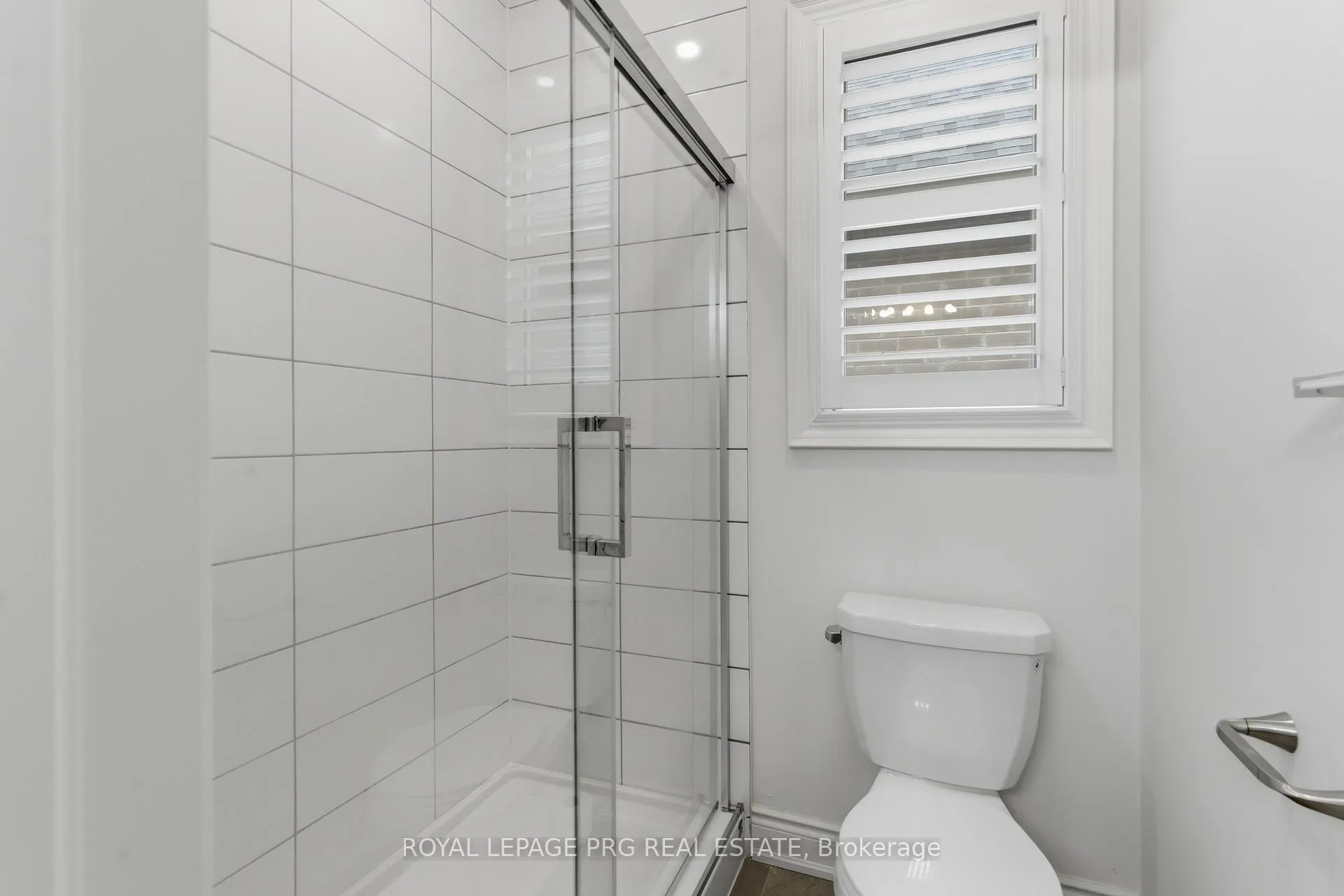 Photo 33 of 61 Cattail Crescent, Hamilton, Waterdown — HOMEH