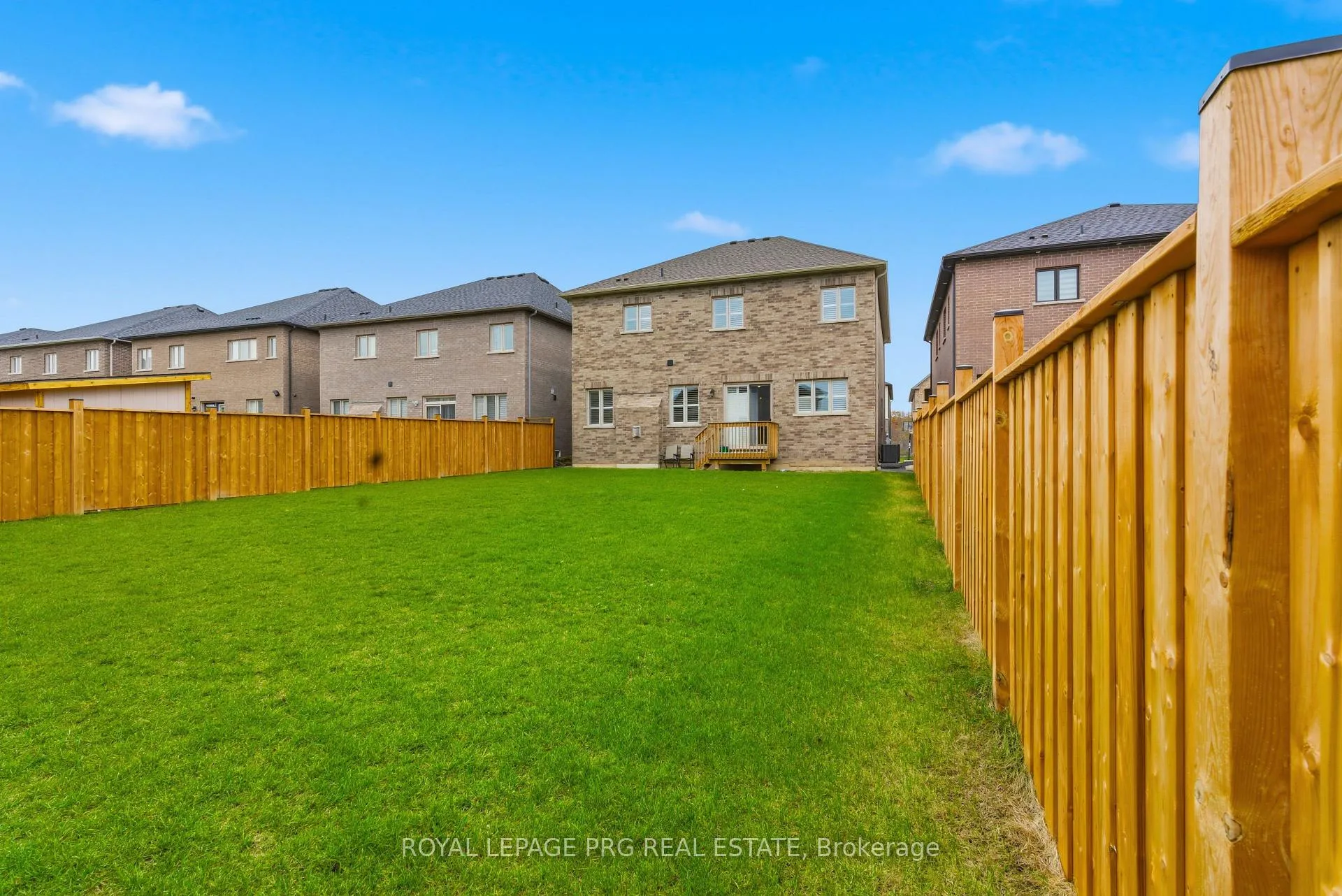 Photo 37 of 61 Cattail Crescent, Hamilton, Waterdown — HOMEH