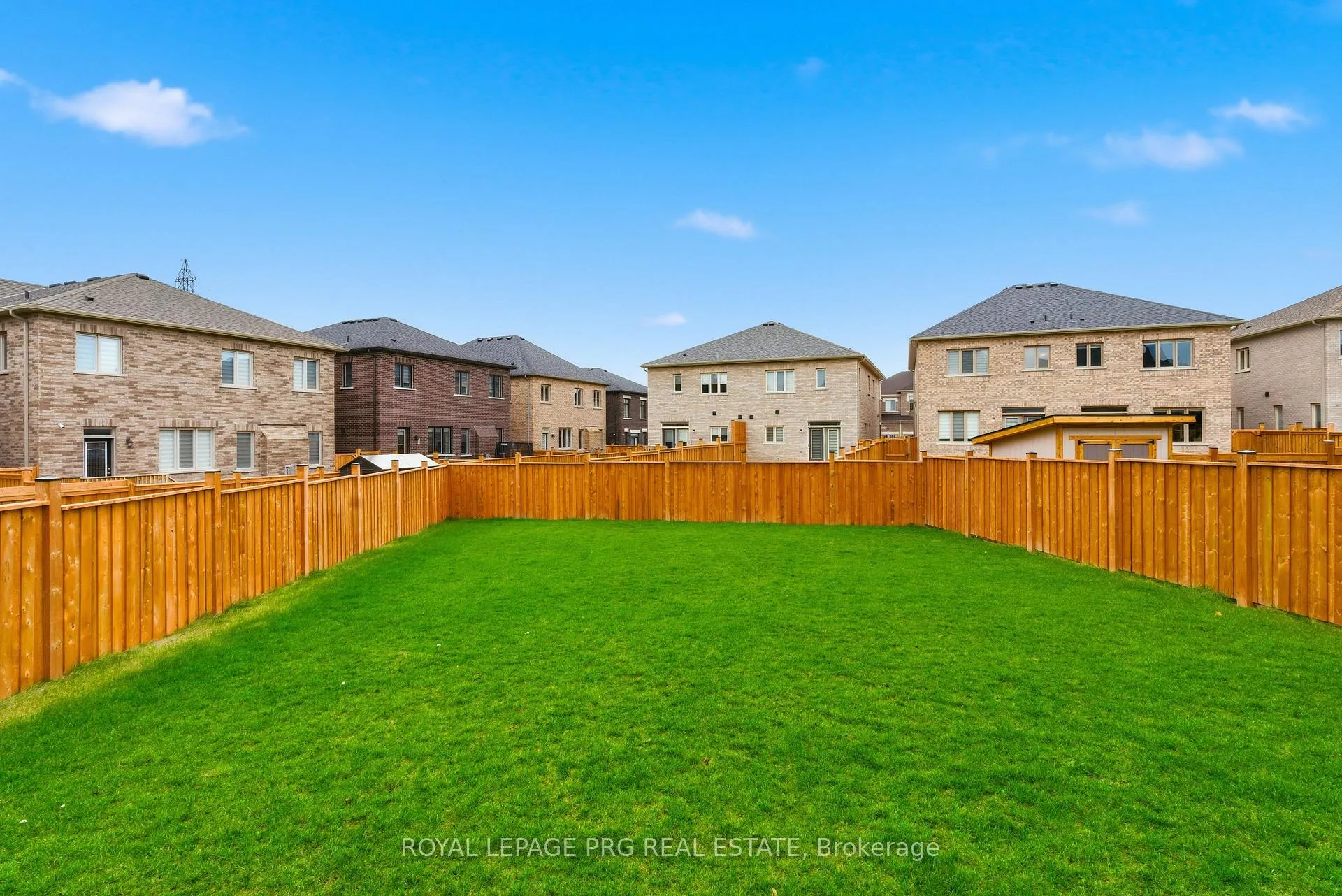 Photo 38 of 61 Cattail Crescent, Hamilton, Waterdown — HOMEH