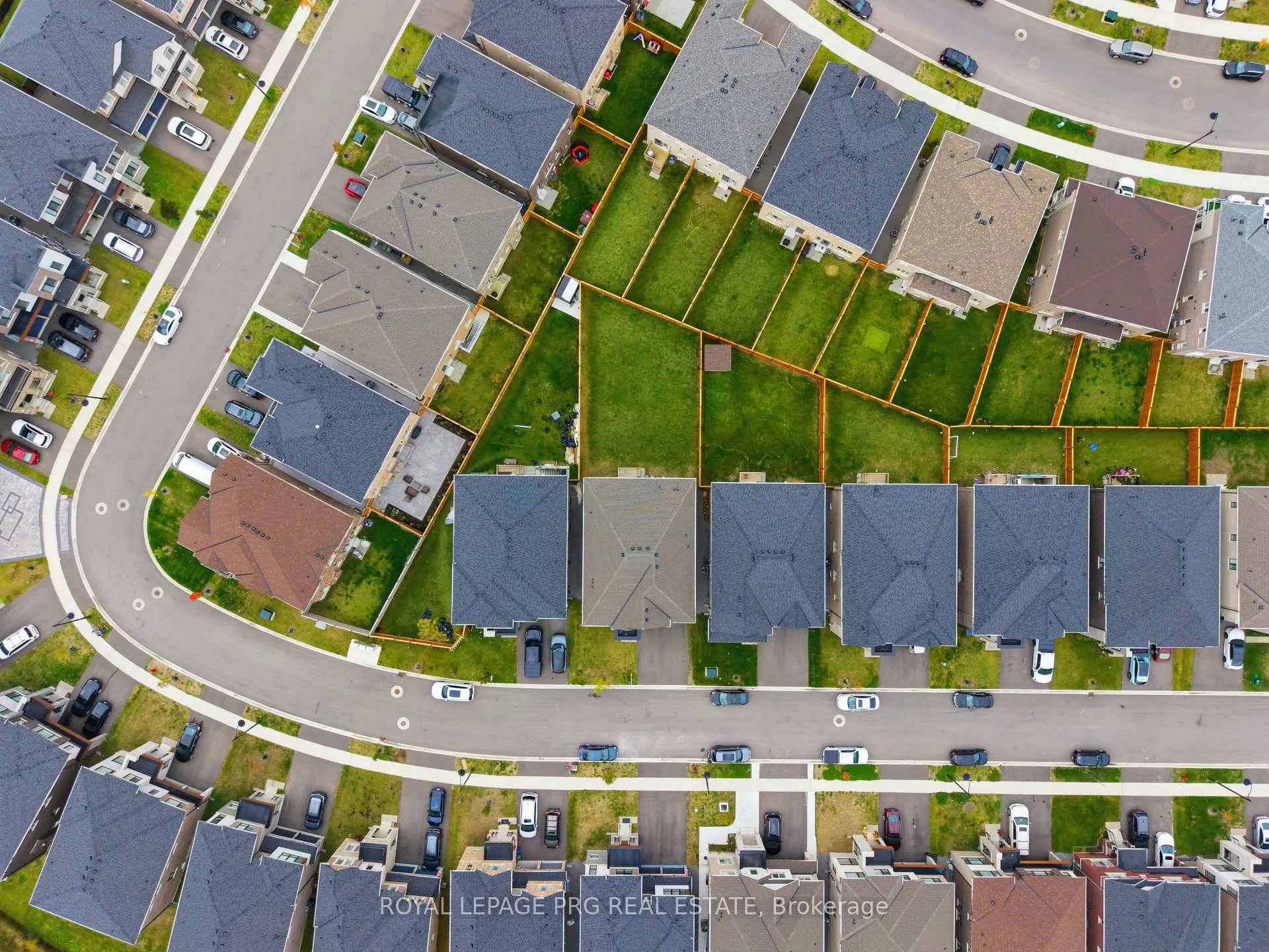 Photo 39 of 61 Cattail Crescent, Hamilton, Waterdown — HOMEH