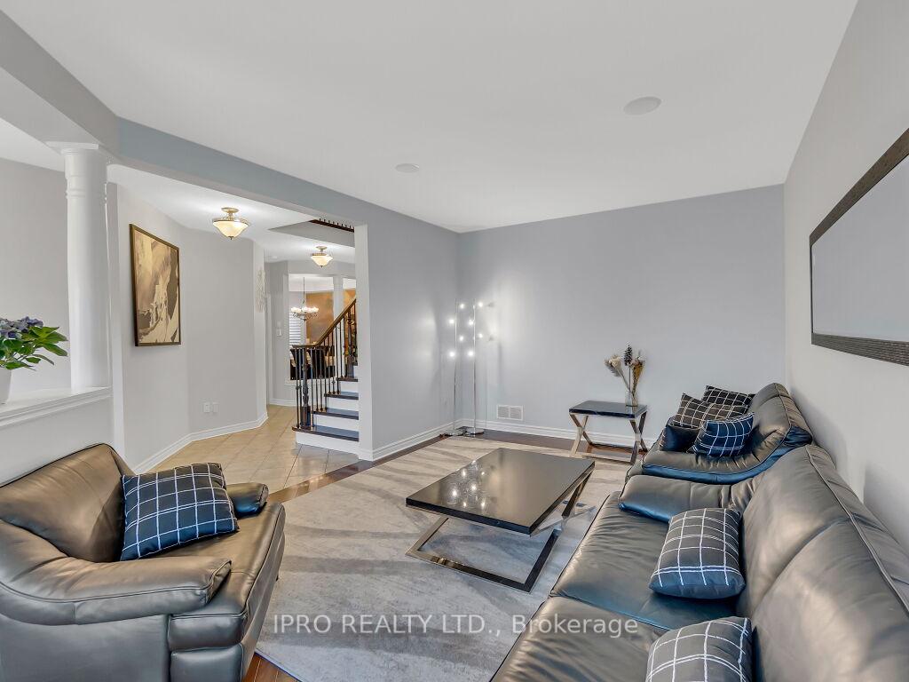Photo 8 of 18 Tovell Drive, Guelph, Willow West/Sugarbush/West Acres — HOMEH