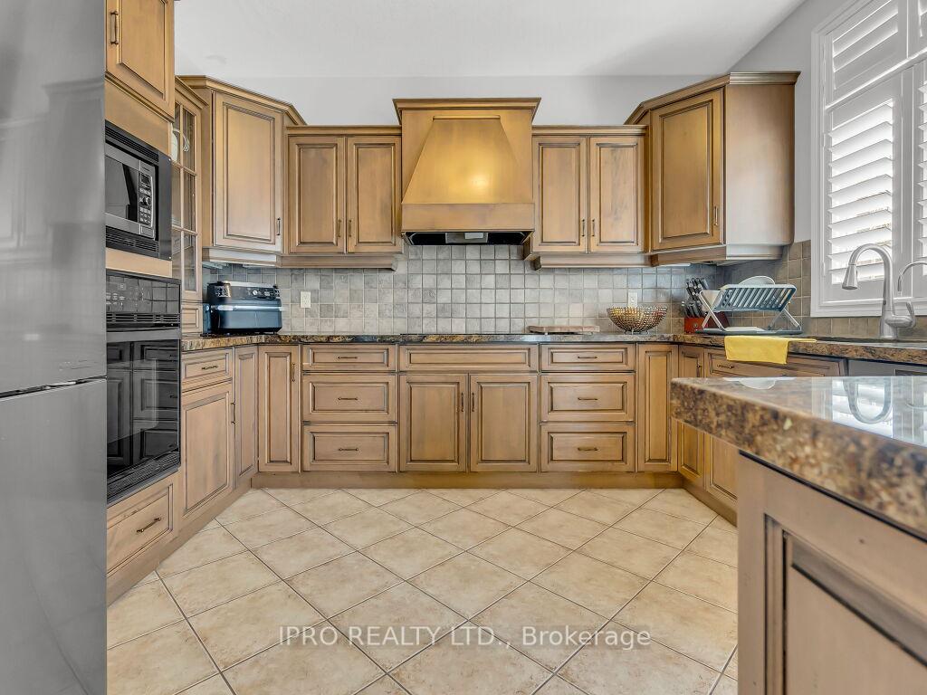 Photo 12 of 18 Tovell Drive, Guelph, Willow West/Sugarbush/West Acres — HOMEH