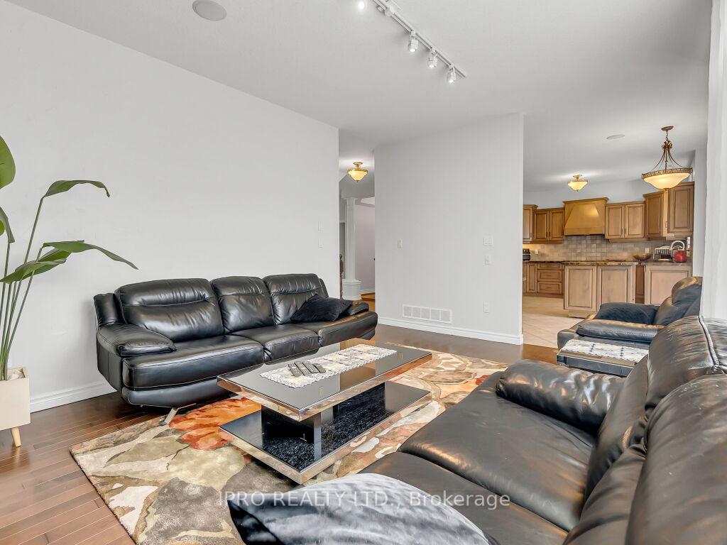 Photo 19 of 18 Tovell Drive, Guelph, Willow West/Sugarbush/West Acres — HOMEH