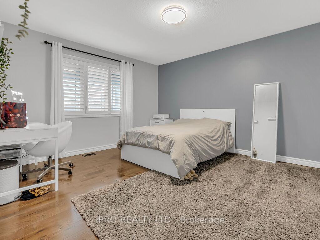 Photo 33 of 18 Tovell Drive, Guelph, Willow West/Sugarbush/West Acres — HOMEH