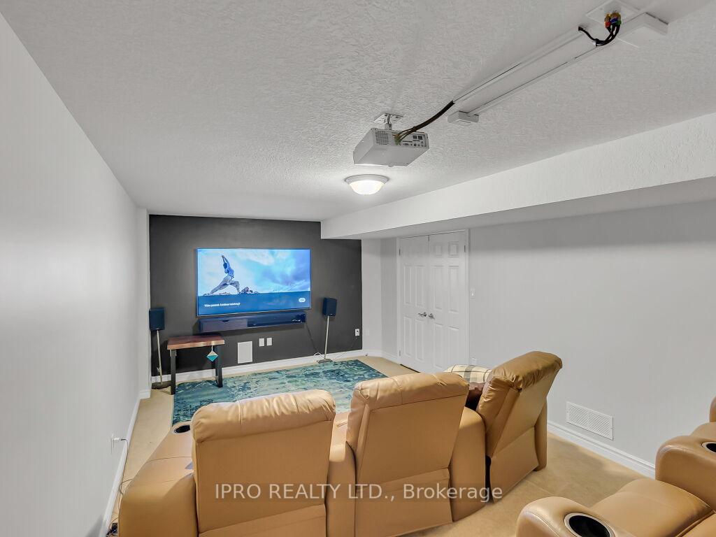 Photo 43 of 18 Tovell Drive, Guelph, Willow West/Sugarbush/West Acres — HOMEH