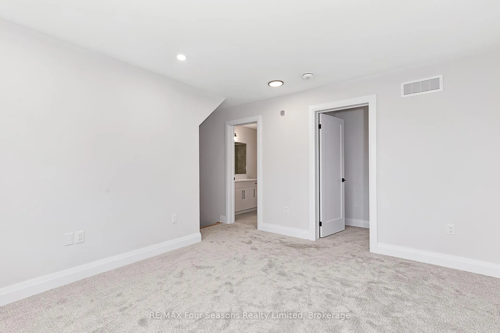 Photo 26 of 2 Boynton Court, Markham, Victoria Manor-Jennings Gate — HOMEH