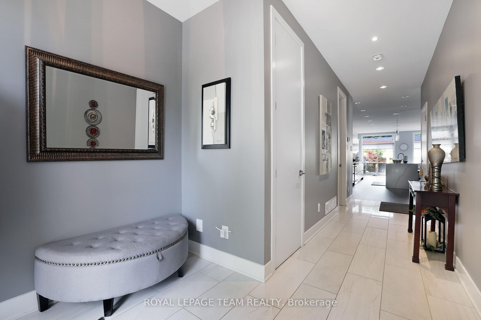 Photo 2 of 274 Atlantis Avenue, Ottawa, Westboro West — HOMEH