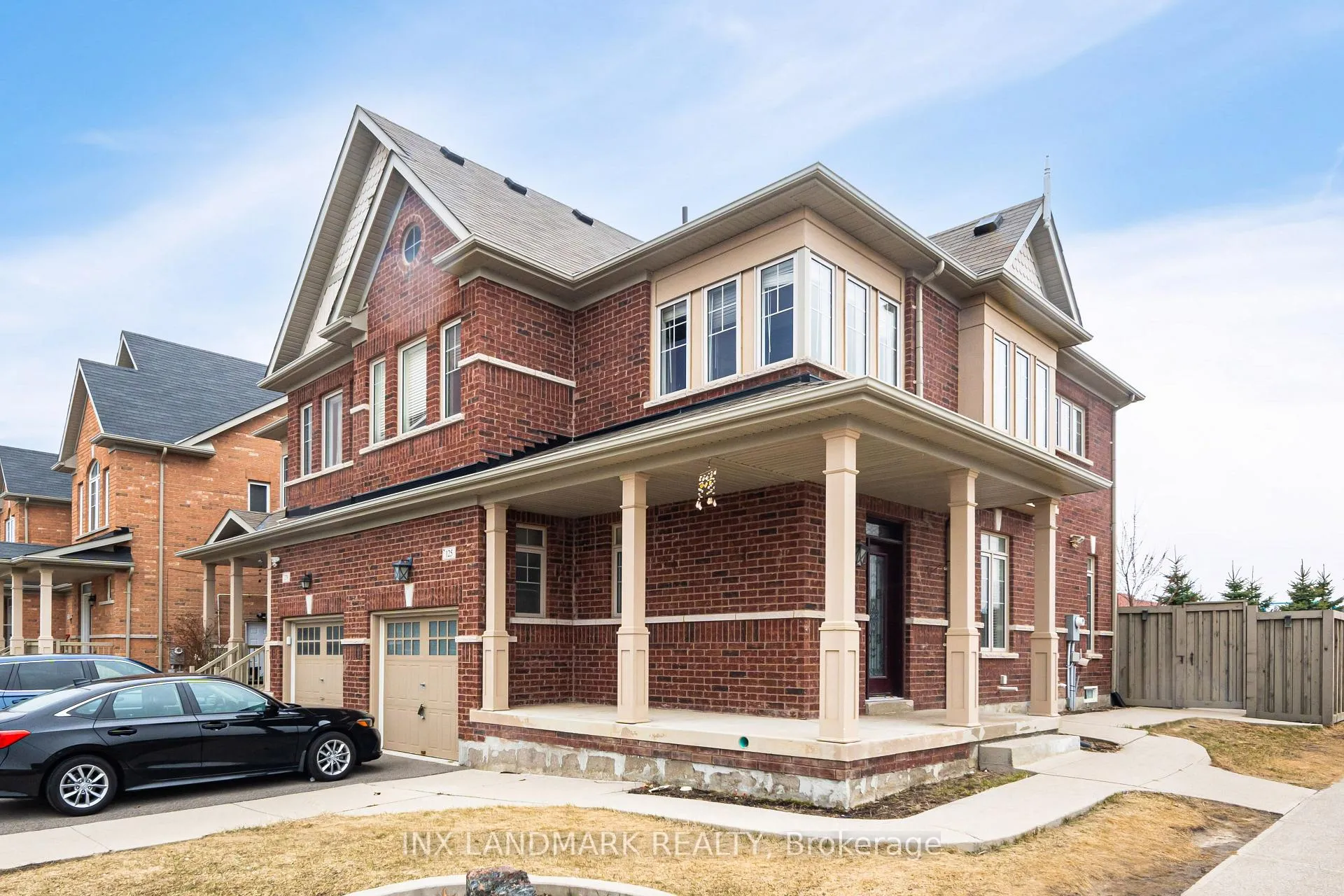 Photo 2 of 125 Remembrance Road, Brampton, Northwest Brampton — HOMEH