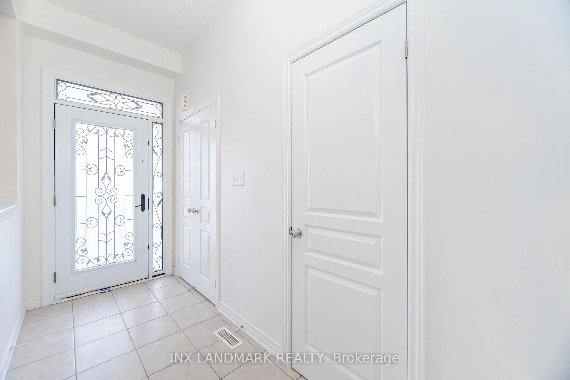 Photo 7 of 125 Remembrance Road, Brampton, Northwest Brampton — HOMEH