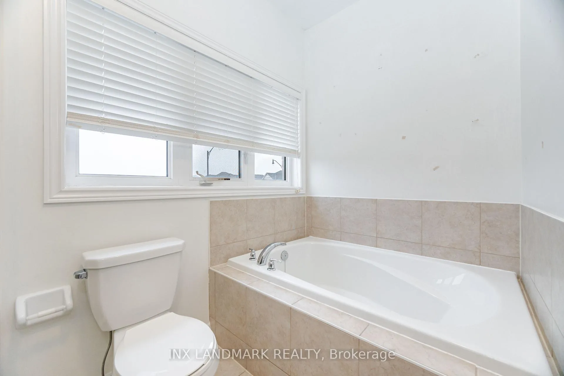 Photo 24 of 125 Remembrance Road, Brampton, Northwest Brampton — HOMEH