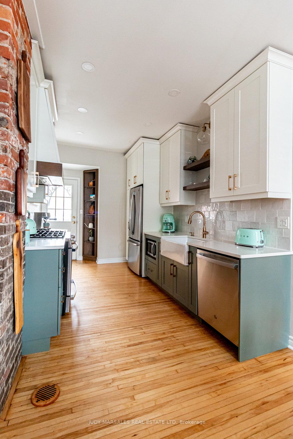 Photo 17 of 306 Hess Street S, Hamilton, Durand — HOMEH