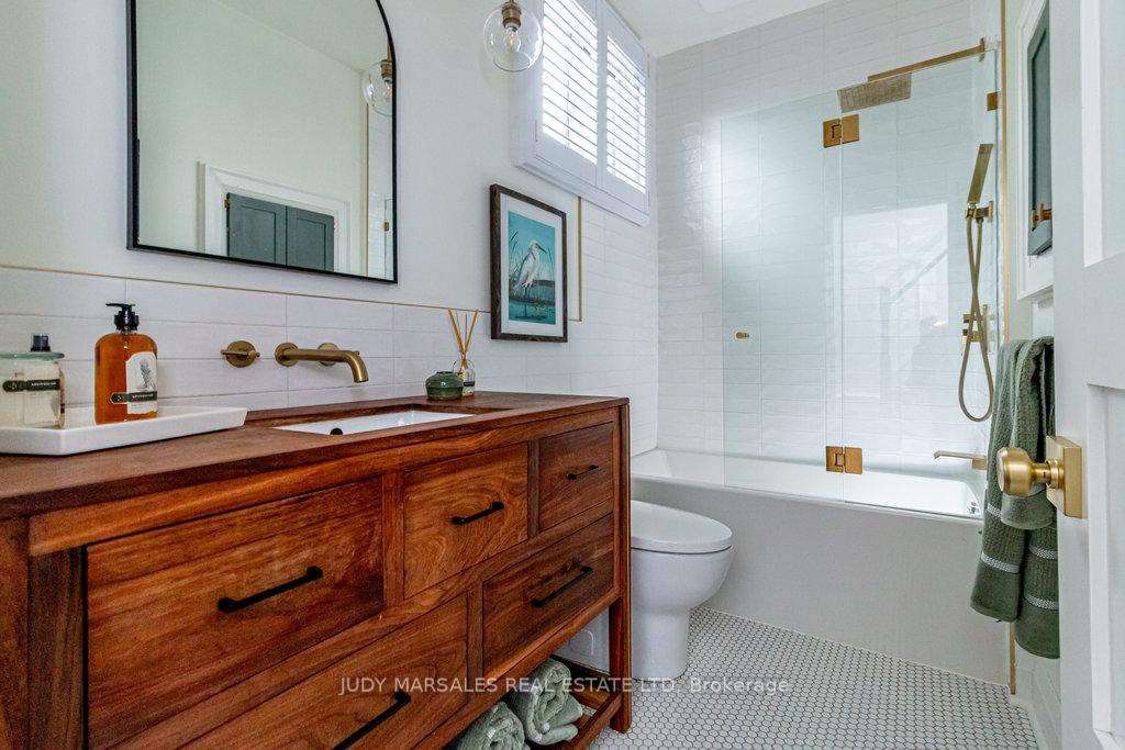Photo 23 of 306 Hess Street S, Hamilton, Durand — HOMEH