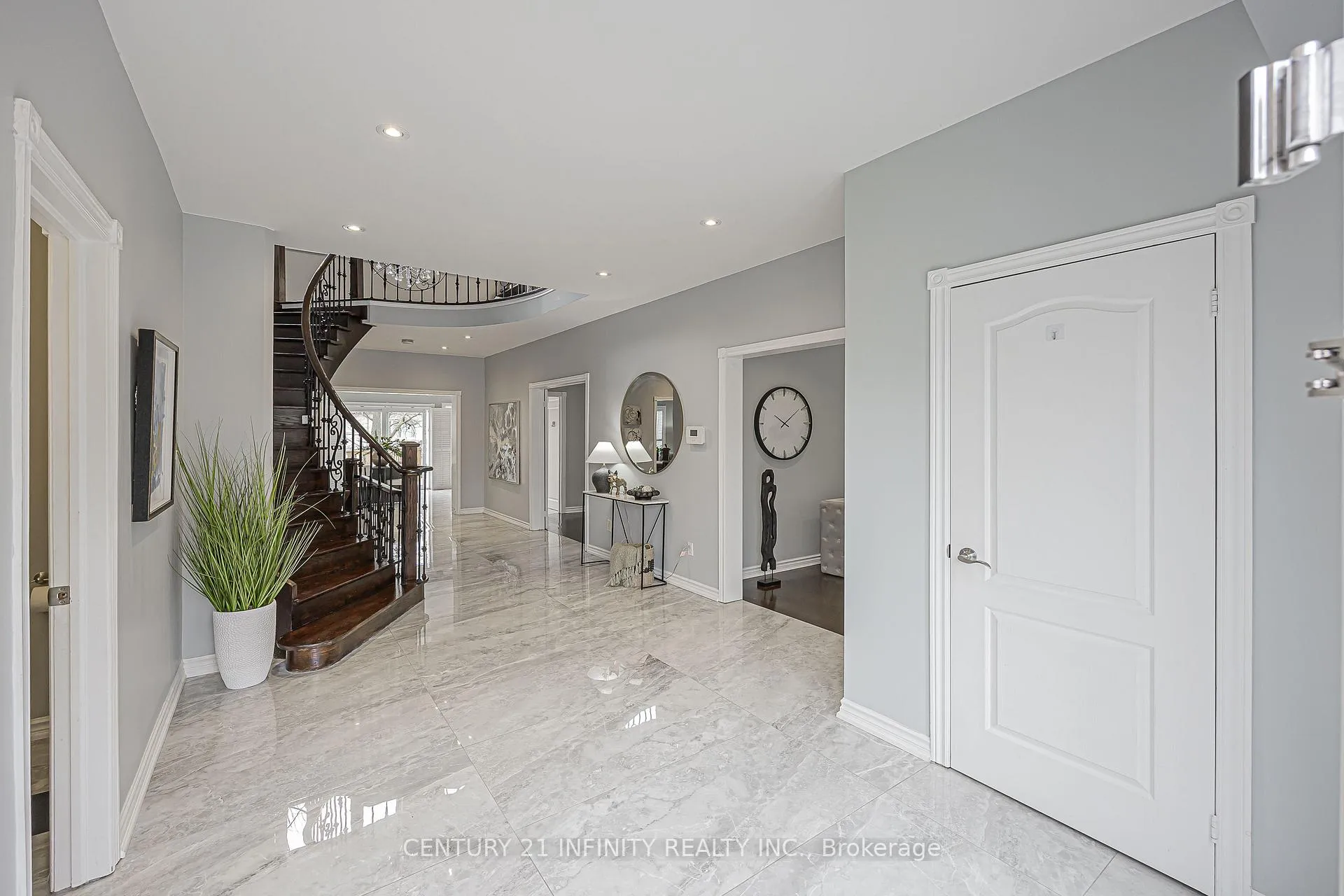 Photo 3 of 150 Strathearn Avenue, Richmond Hill, Bayview Hill — HOMEH