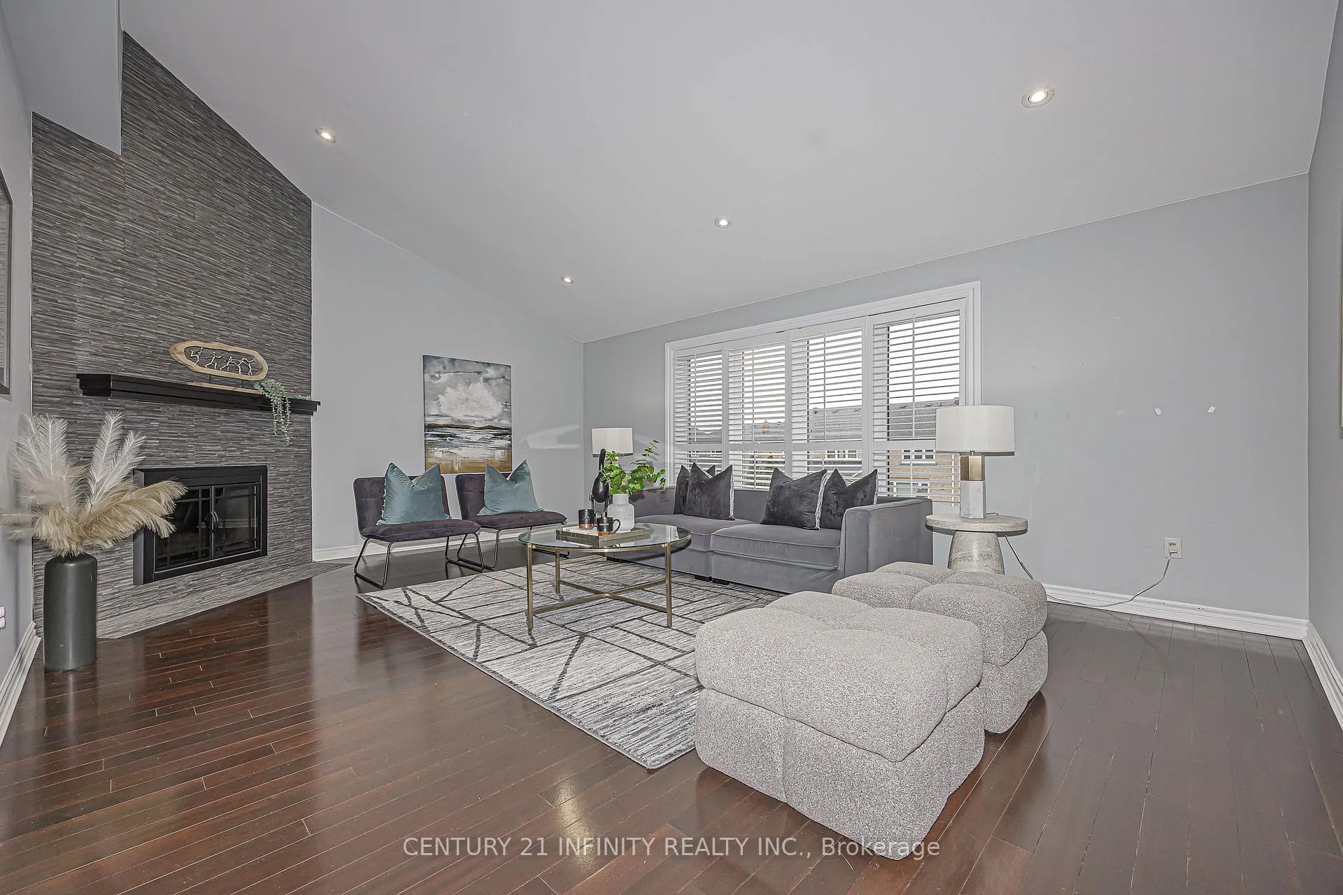 Photo 9 of 150 Strathearn Avenue, Richmond Hill, Bayview Hill — HOMEH