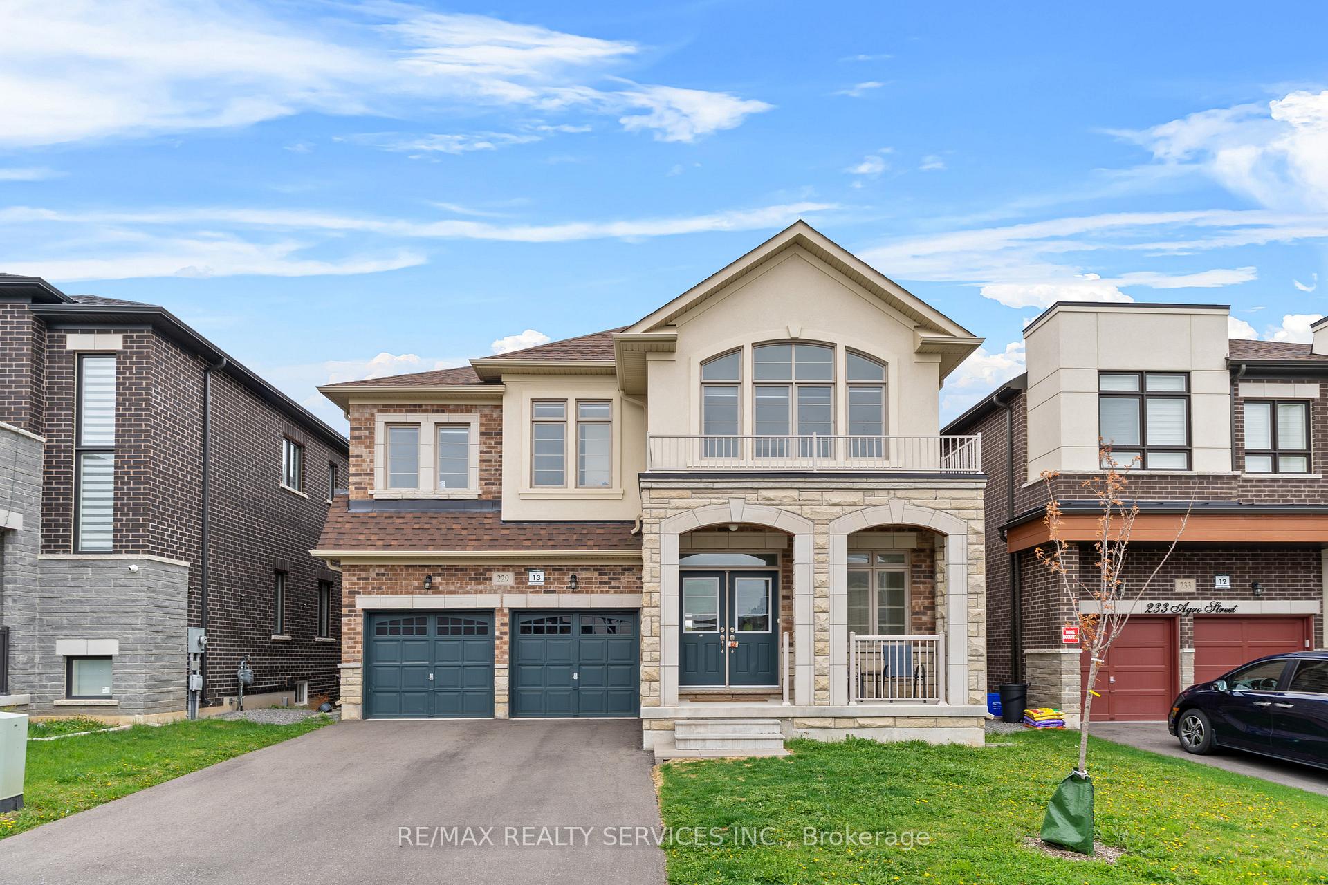 Photo 1 of 229 Agro Street, Hamilton, Waterdown — HOMEH