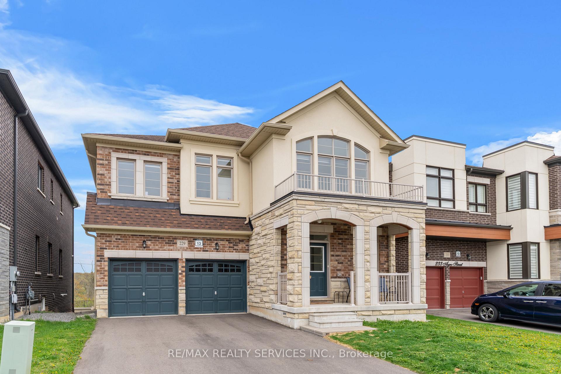 Photo 3 of 229 Agro Street, Hamilton, Waterdown — HOMEH