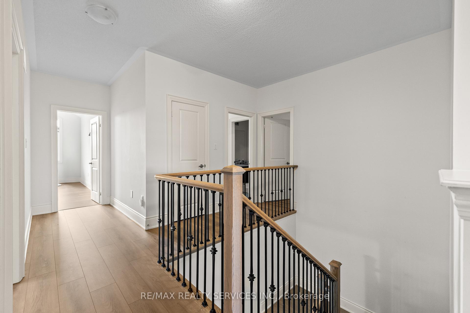 Photo 35 of 229 Agro Street, Hamilton, Waterdown — HOMEH