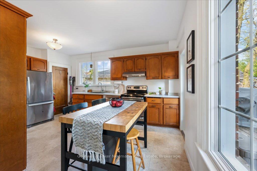 Photo 4 of 120 Waterloo Avenue, Guelph, Downtown — HOMEH
