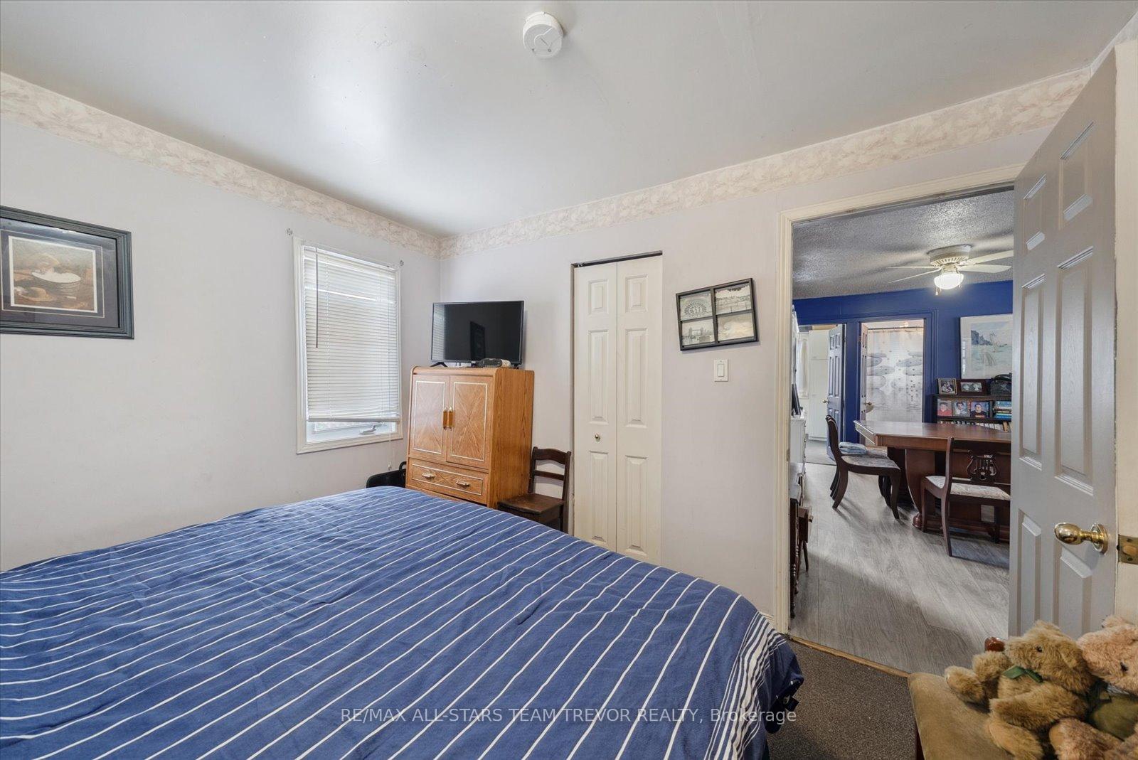 Photo 15 of 421 Lake Drive S, Georgina, Keswick South — HOMEH