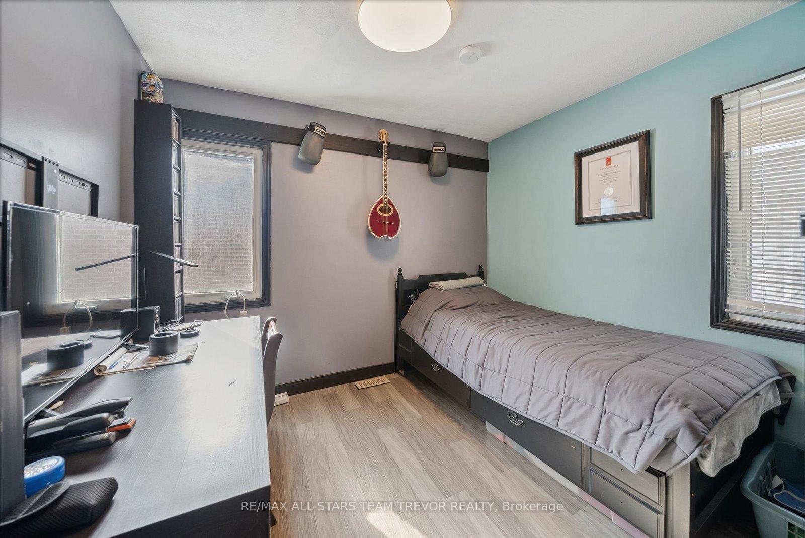 Photo 16 of 421 Lake Drive S, Georgina, Keswick South — HOMEH