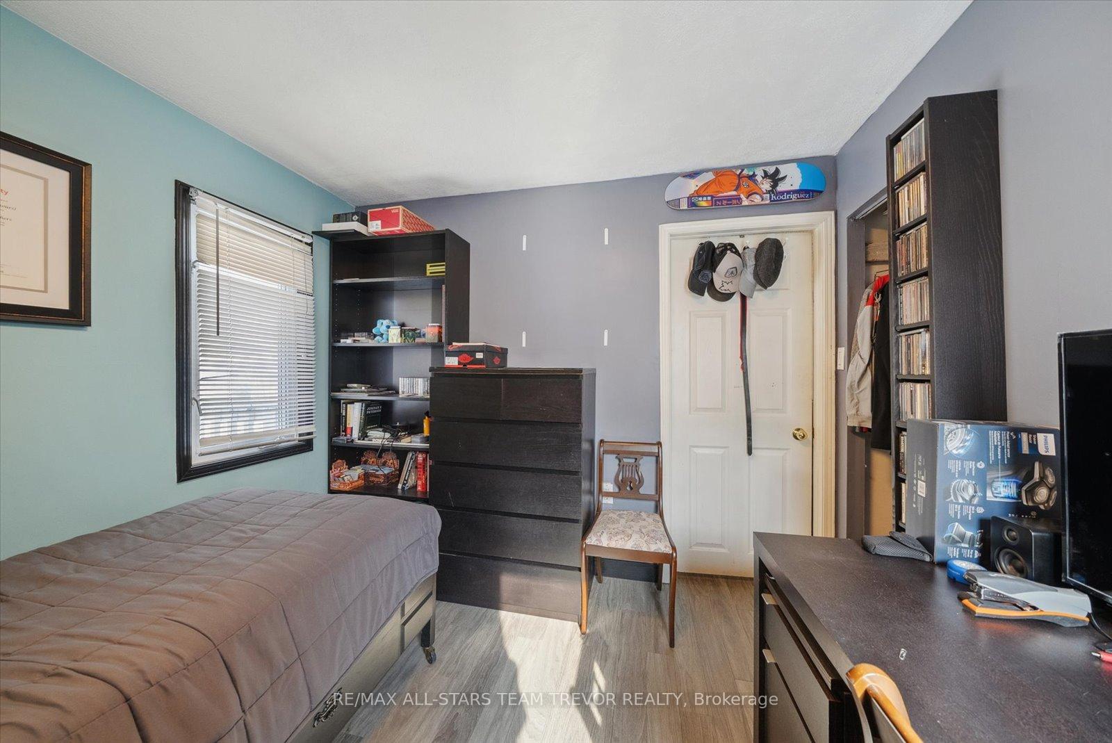 Photo 17 of 421 Lake Drive S, Georgina, Keswick South — HOMEH