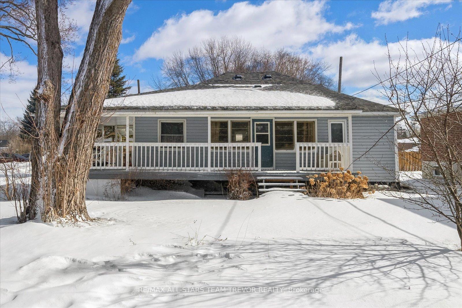 Photo 24 of 421 Lake Drive S, Georgina, Keswick South — HOMEH